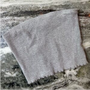 Forever 21 Light Gray Knit Top